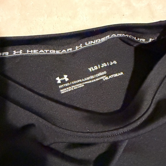 Under Armour Black HeatGear Long sleeve - Picture 2 of 2